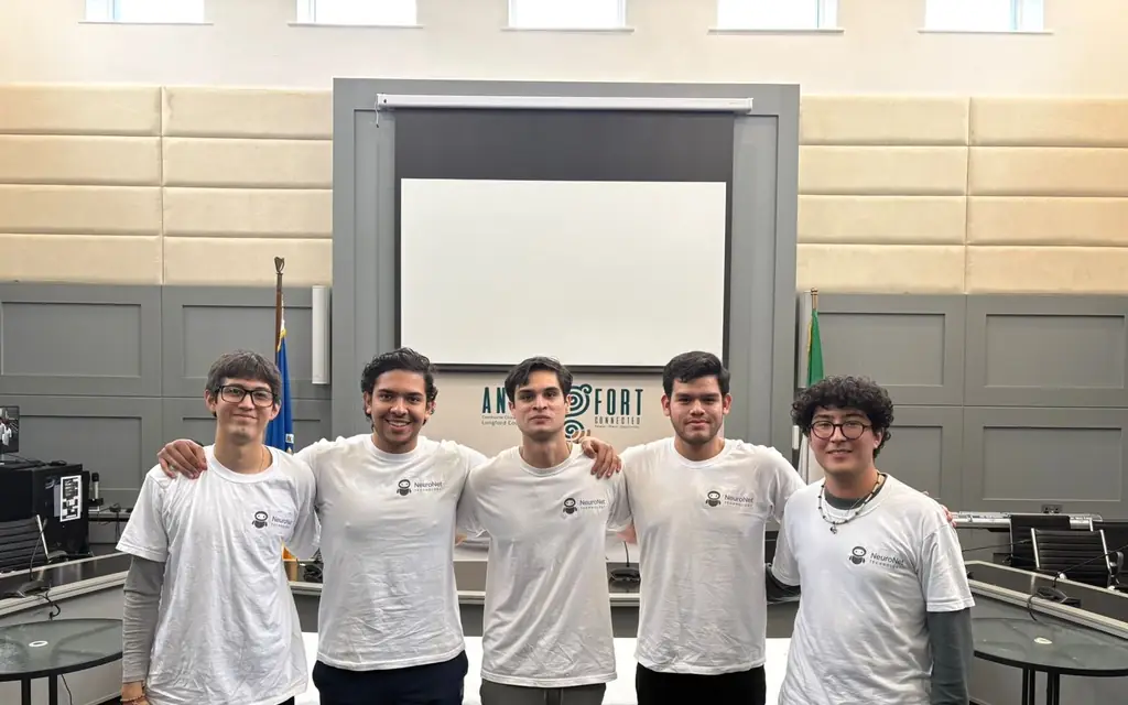 El equipo de NeuroNet Visionary